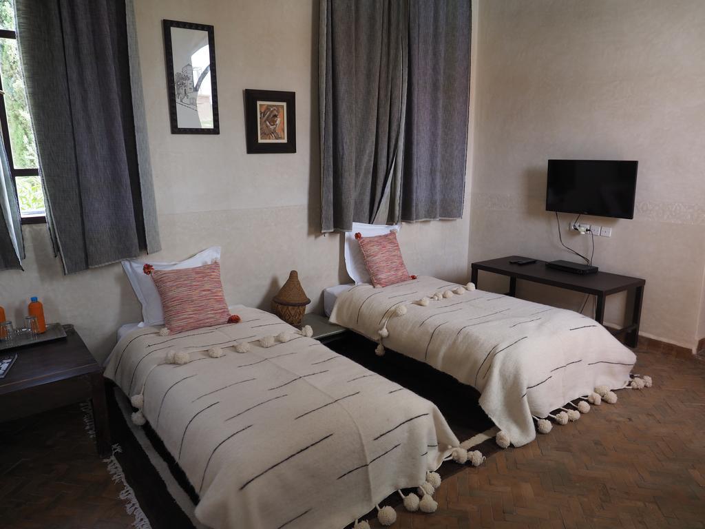 Le Cazar Hotel El Ain ภายนอก รูปภาพ