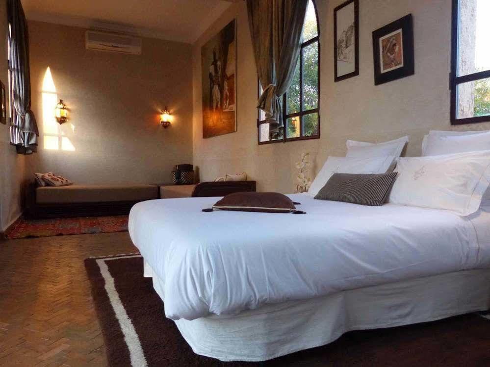 Le Cazar Hotel El Ain ภายนอก รูปภาพ