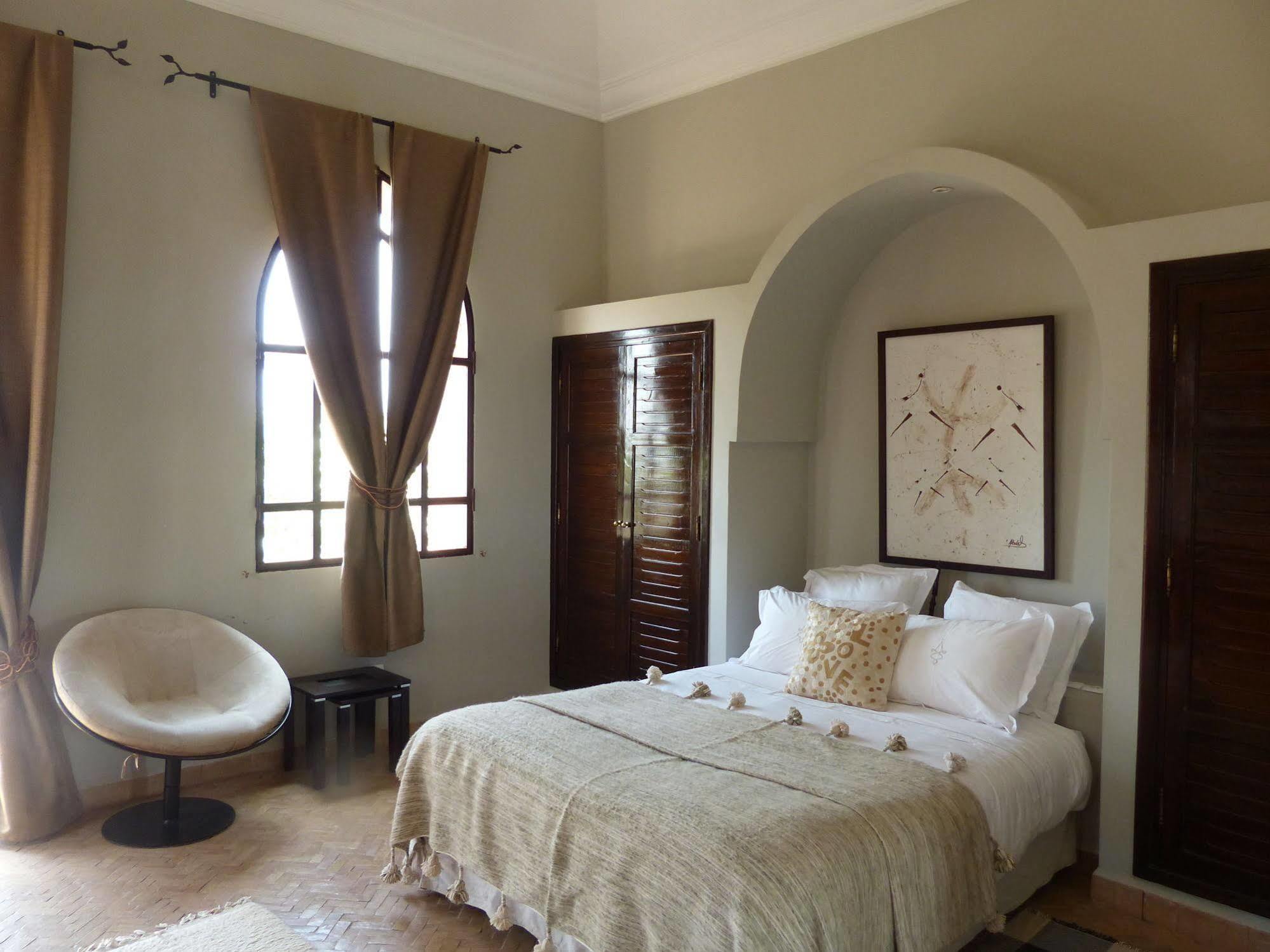 Le Cazar Hotel El Ain ภายนอก รูปภาพ