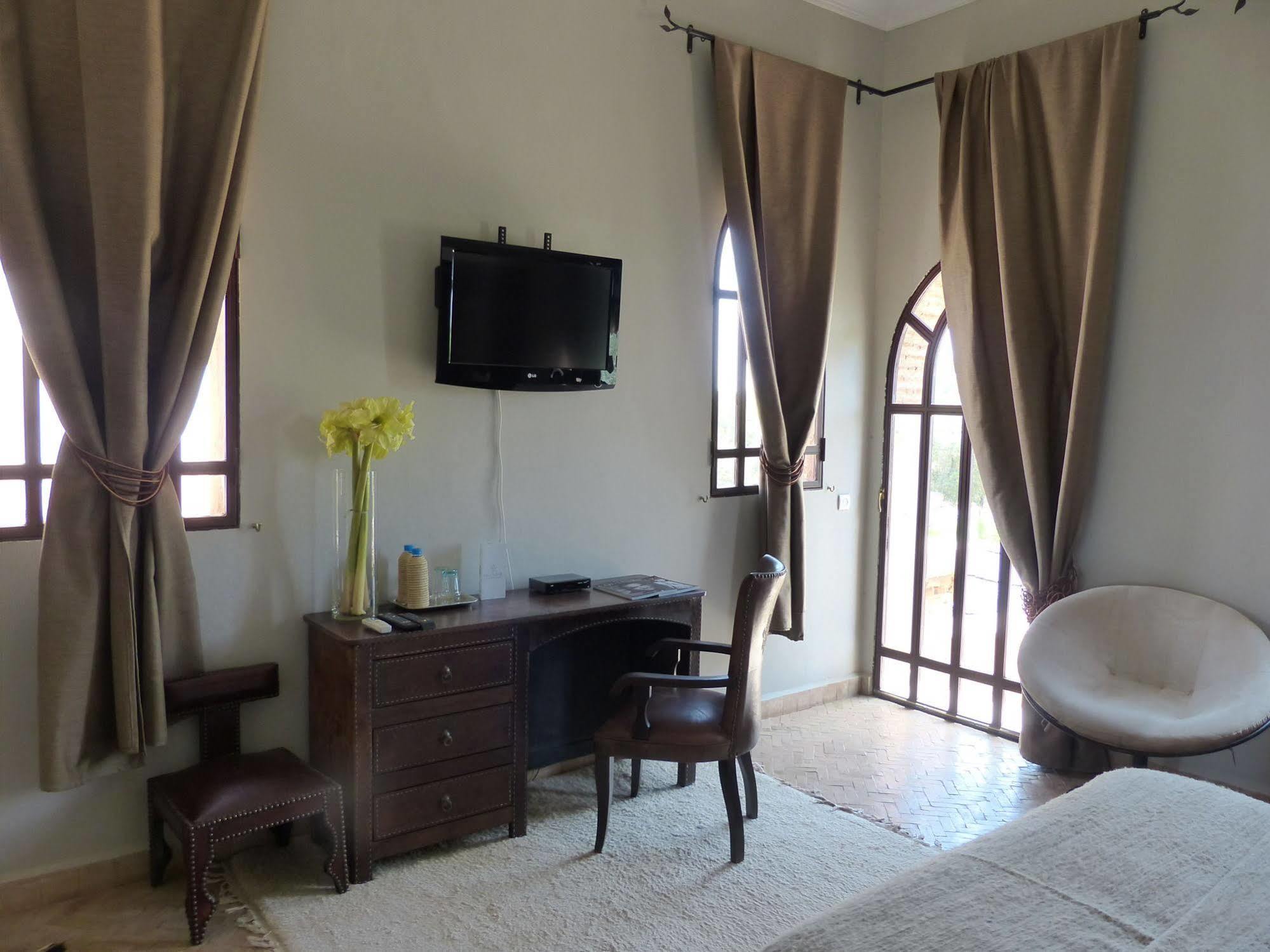Le Cazar Hotel El Ain ภายนอก รูปภาพ