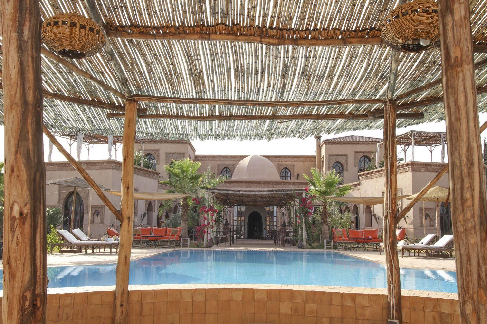 Le Cazar Hotel El Ain ภายนอก รูปภาพ