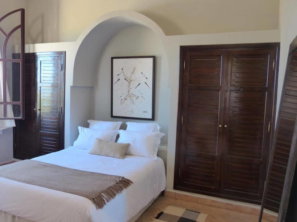 Le Cazar Hotel El Ain ภายนอก รูปภาพ